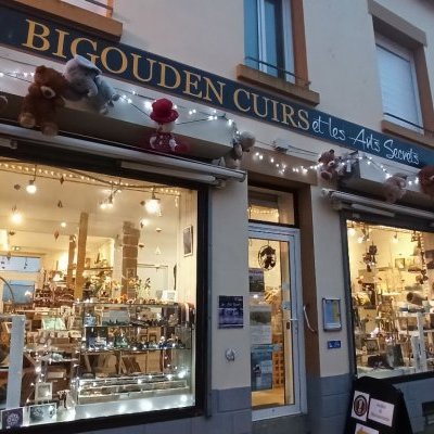 Vitrines rue de la Marine